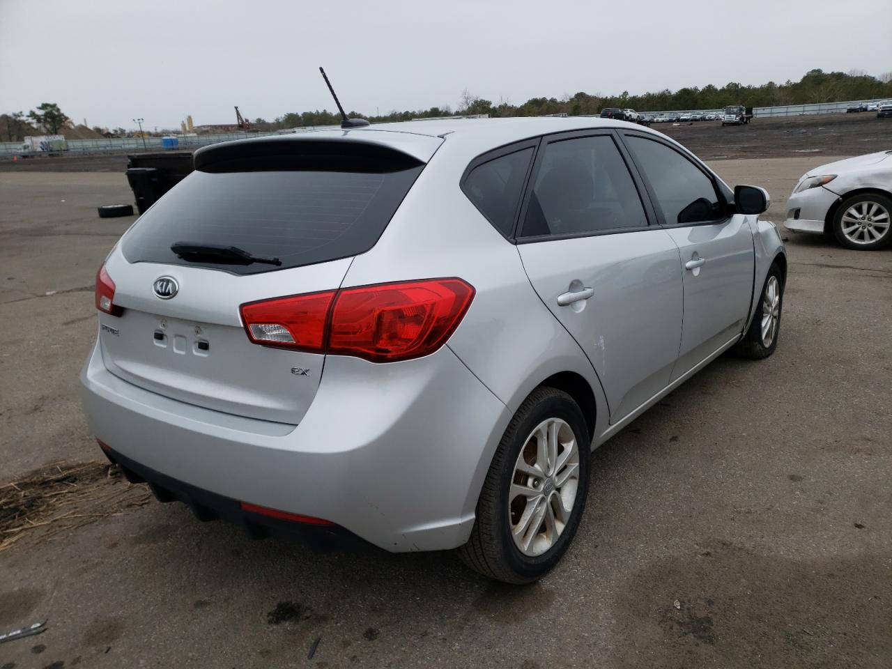Photo 4 from auction – 2012 KIA FORTE EX with VIN KNAFU5A25C5551847