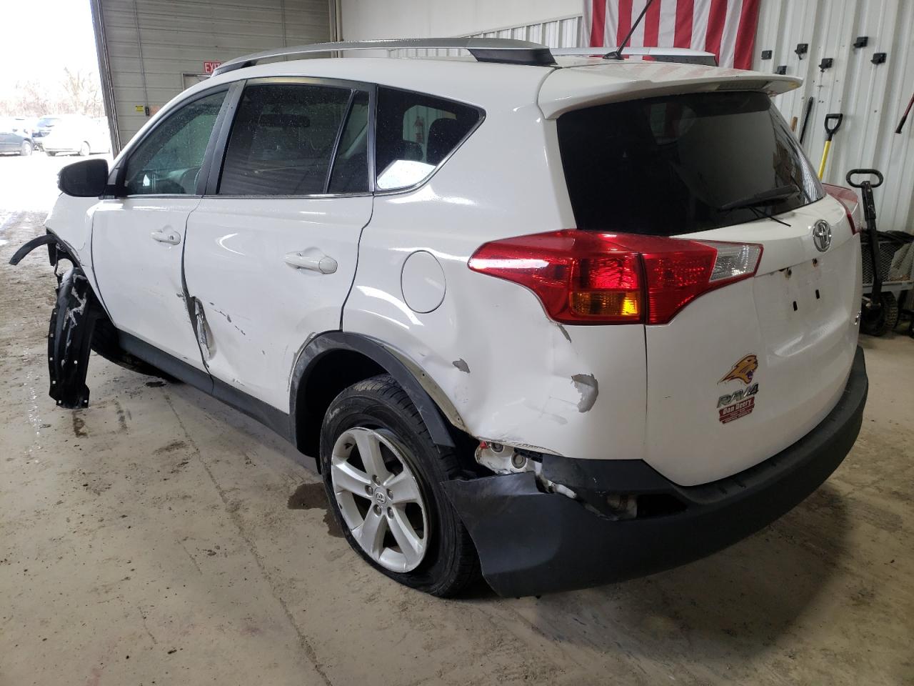 Photo 3 from auction – 2013 TOYOTA RAV4 XLE with VIN 2T3WFREV4DW064755