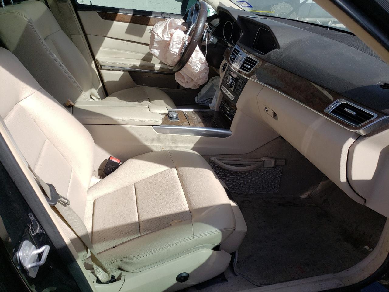 Photo 5 from auction – 2014 MERCEDES-BENZ E 350 with VIN WDDHF5KBXEA900702