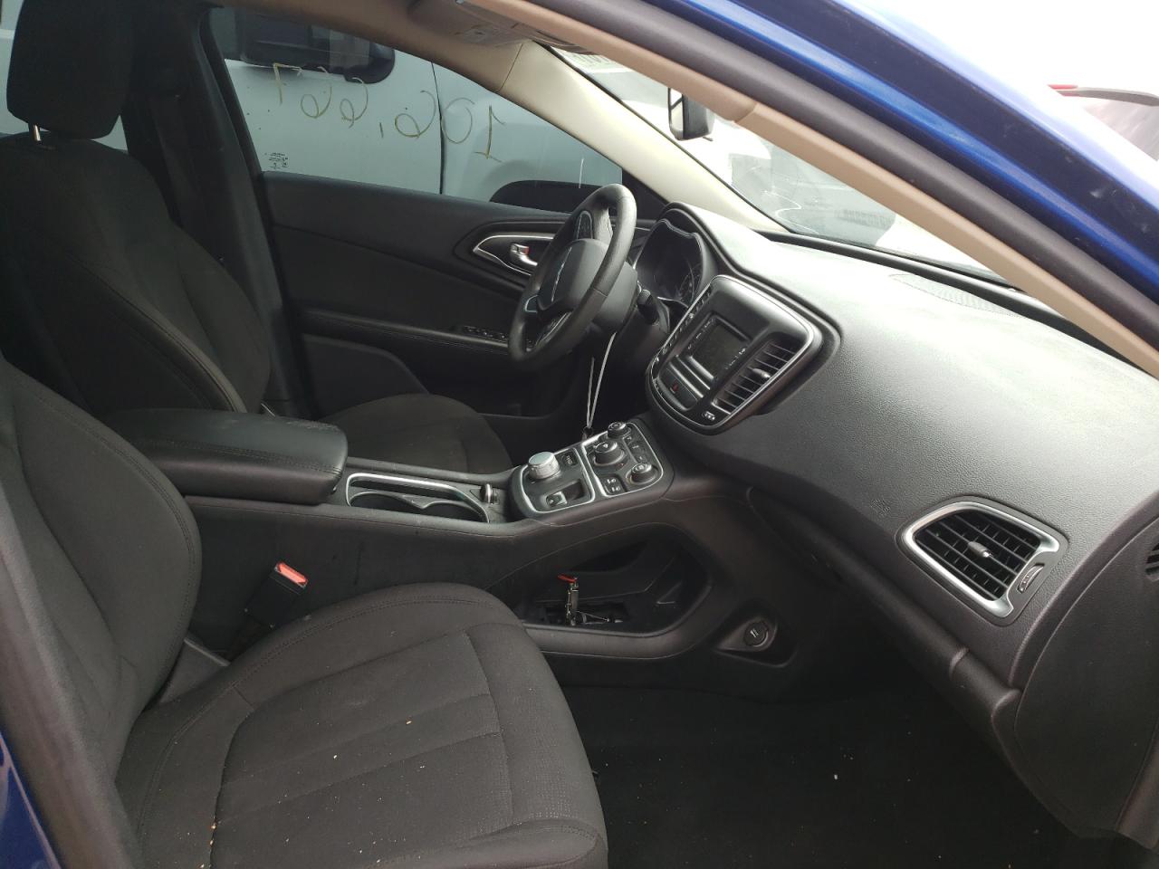 Photo 5 from auction – 2015 CHRYSLER 200 LIMITE with VIN 1C3CCCAB3FN669563