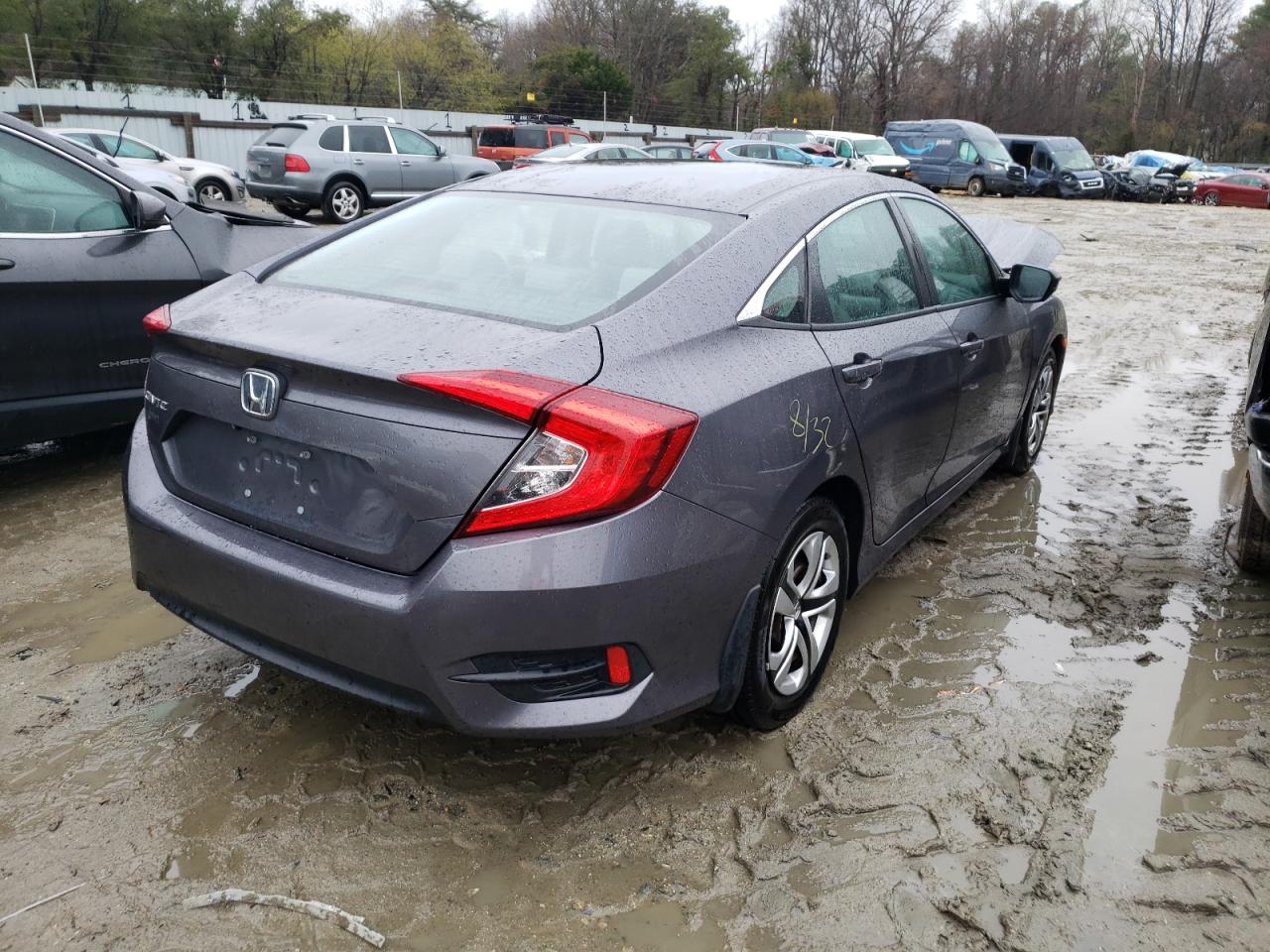 Photo 4 from auction – 2017 HONDA CIVIC LX with VIN 2HGFC2F50HH531031