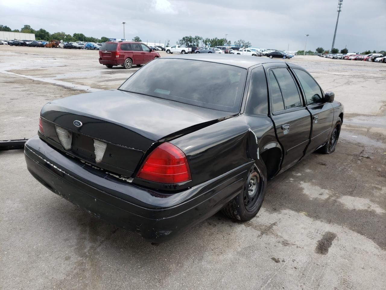 Photo 4 from auction – 2008 FORD CROWN VICT with VIN 2FAHP71V68X141515