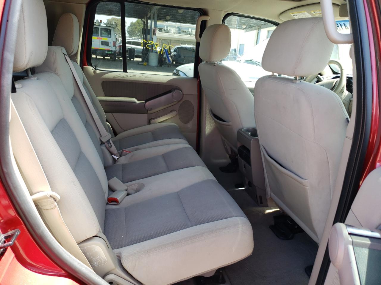 Photo 6 from auction – 2007 FORD EXPLORER X with VIN 1FMEU73E97UB68471