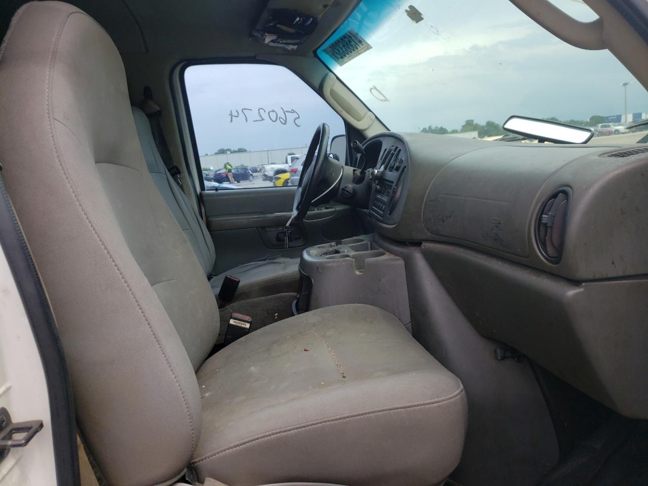 Photo 5 from auction – 2005 FORD ECONOLINE with VIN 1FTRE14W55HA22758