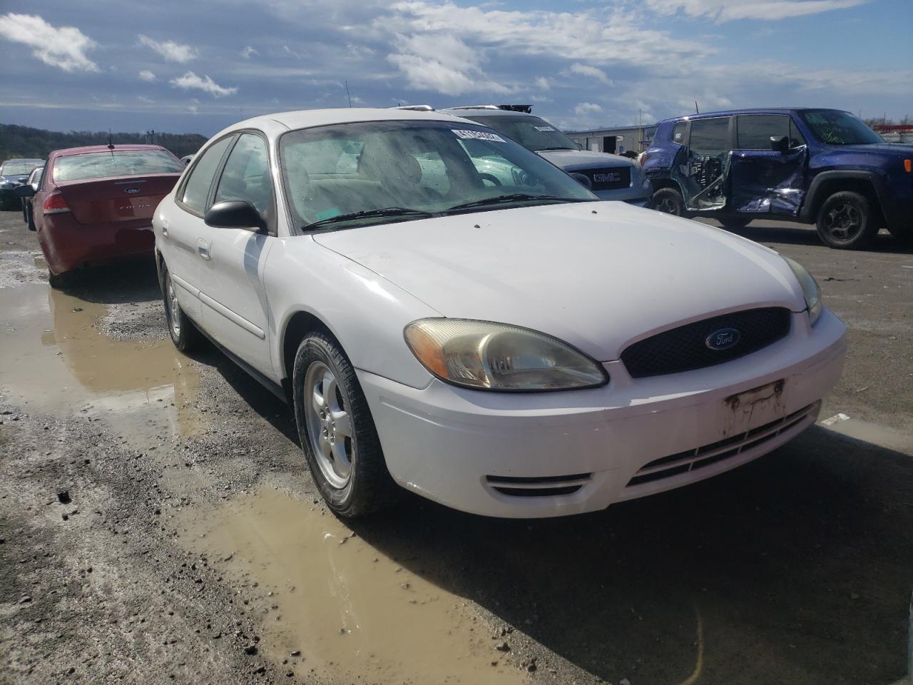 FORD TAURUS SES 2004 with VIN 1FAFP55U04A211283 - Photo from auction