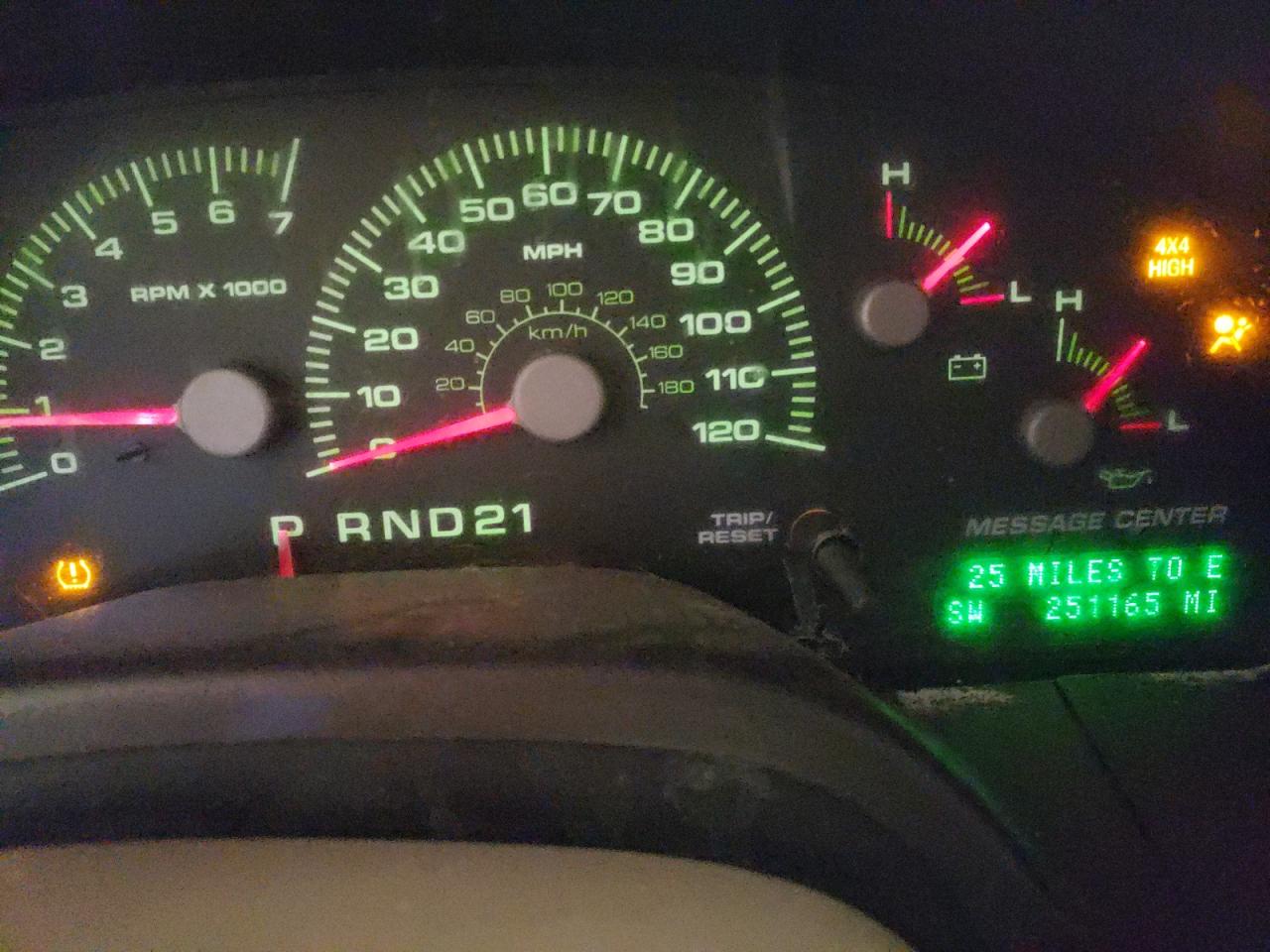 Photo 8 from auction – 2004 FORD EXPEDITION with VIN 1FMFU18L24LA99939