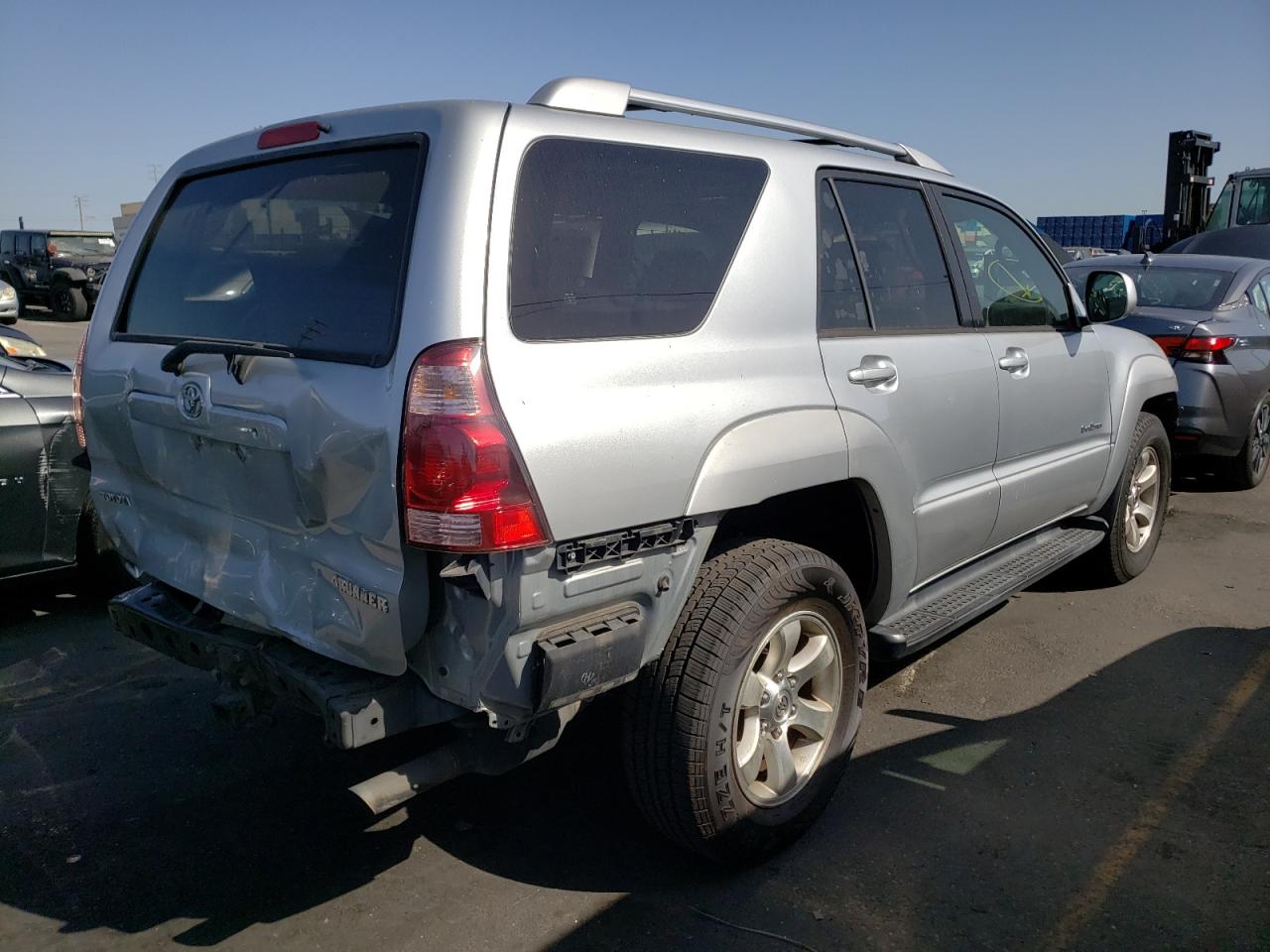 Photo 4 from auction – 2005 TOYOTA 4RUNNER SR with VIN JTEZU14R450051109