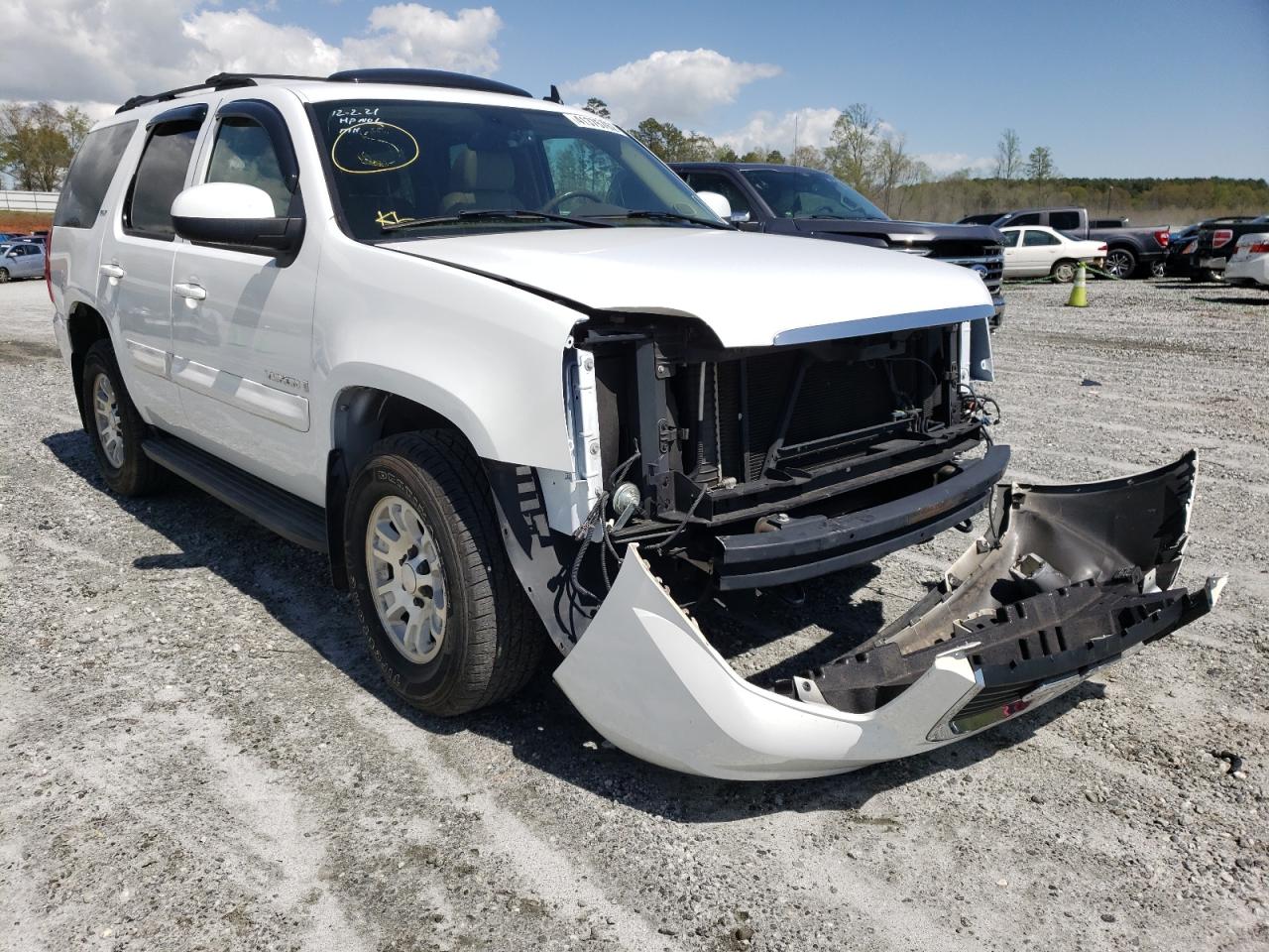GMC YUKON 2007 with VIN 1GKFC13J27R240740 - Photo from auction
