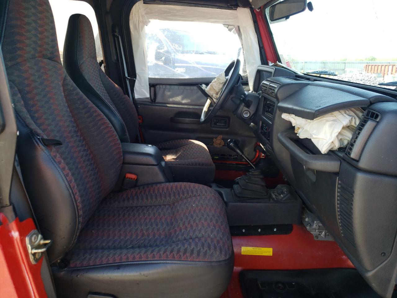 Photo 5 from auction – 1999 JEEP WRANGLER / with VIN 1J4FY19S6XP471482