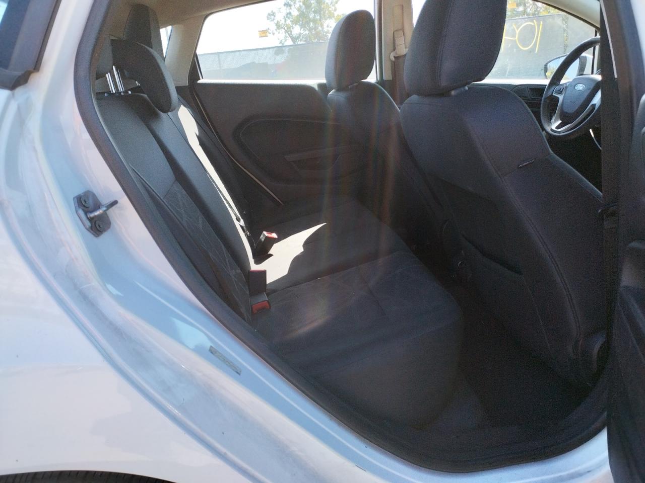 صورة رقم 6 من المزاد - 2012 FORD FIESTA SE مع VIN 3FADP4EJ9CM183167