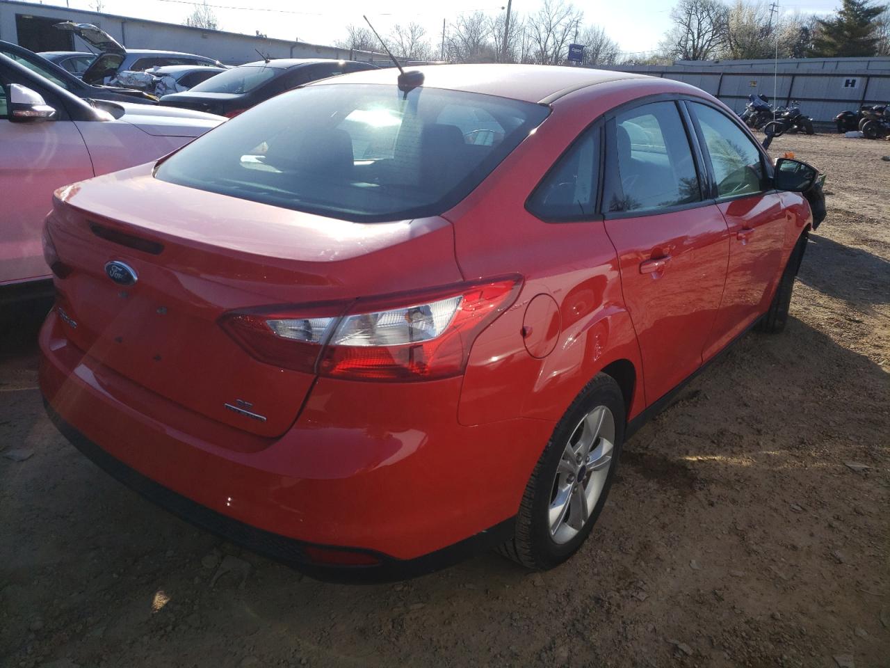 Photo 4 from auction – 2014 FORD FOCUS SE with VIN 1FADP3F21EL322651