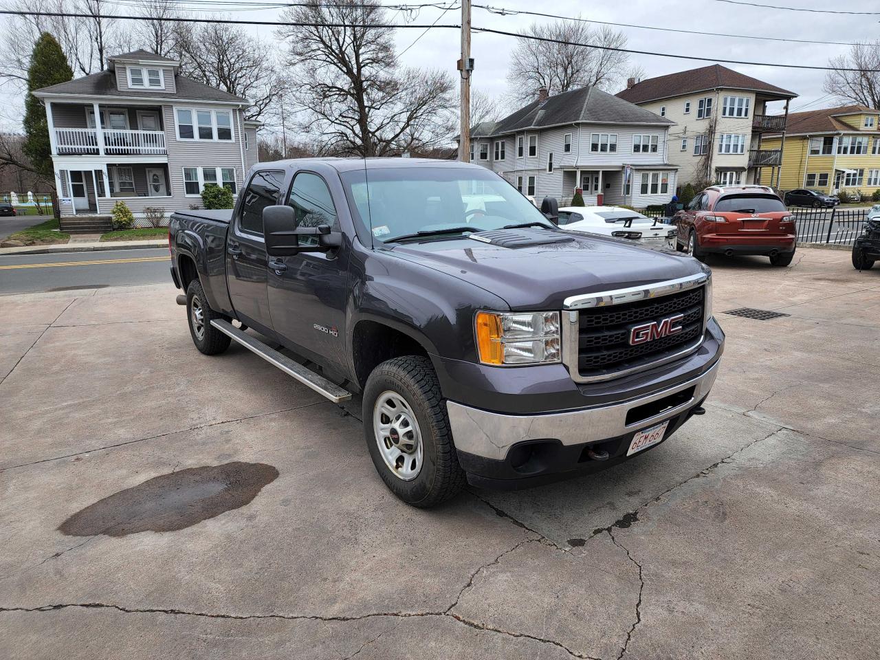 GMC SIERRA K25 2011 with VIN 1GT12ZC86BF217346 - Photo from auction