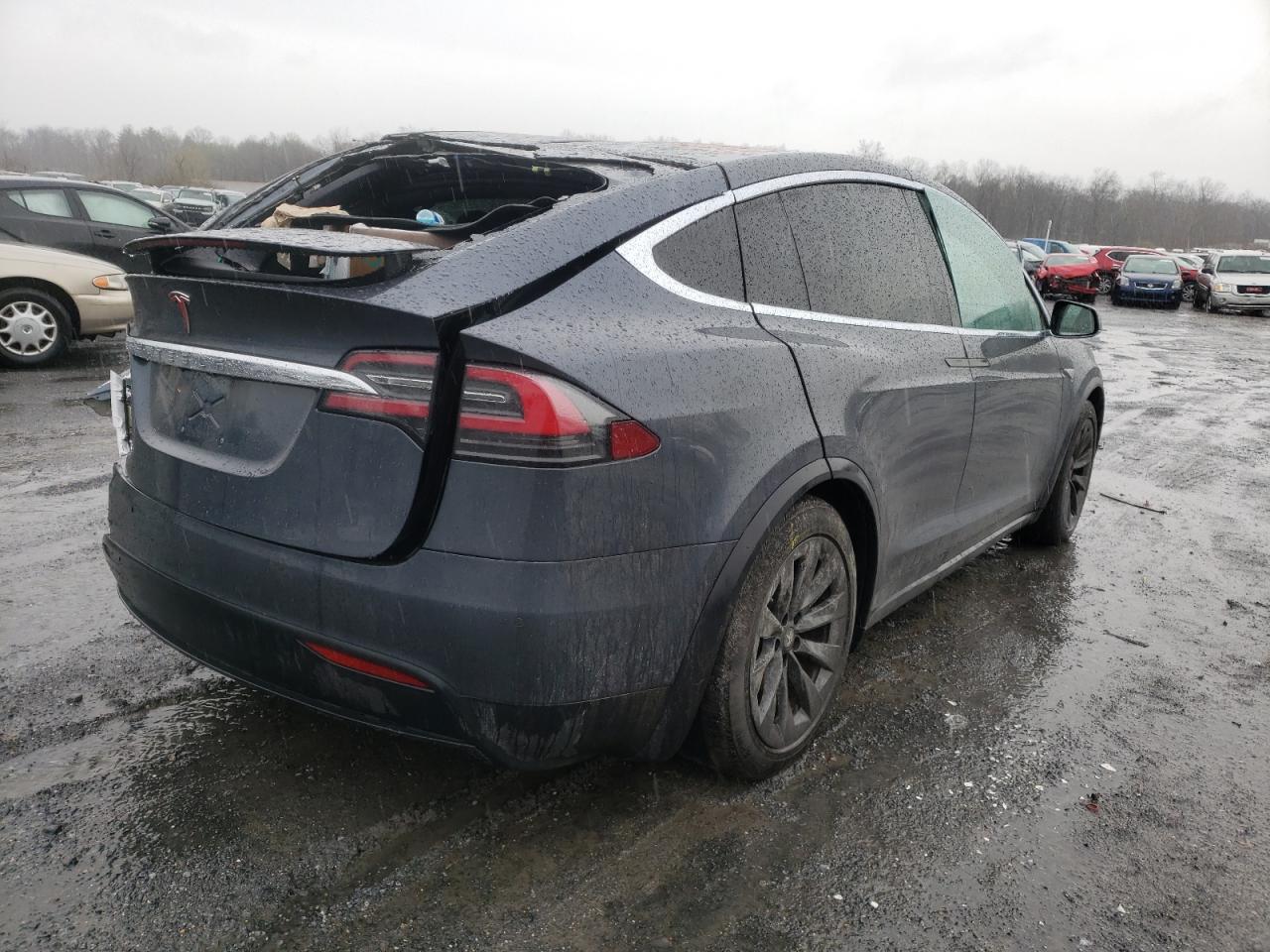 Photo 4 from auction – 2016 TESLA MODEL X with VIN 5YJXCBE29GF021324