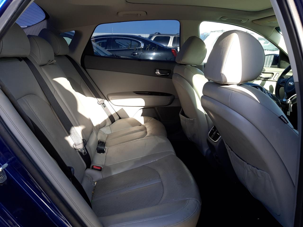 Photo 6 from auction – 2016 KIA OPTIMA EX with VIN 5XXGU4L36GG013506