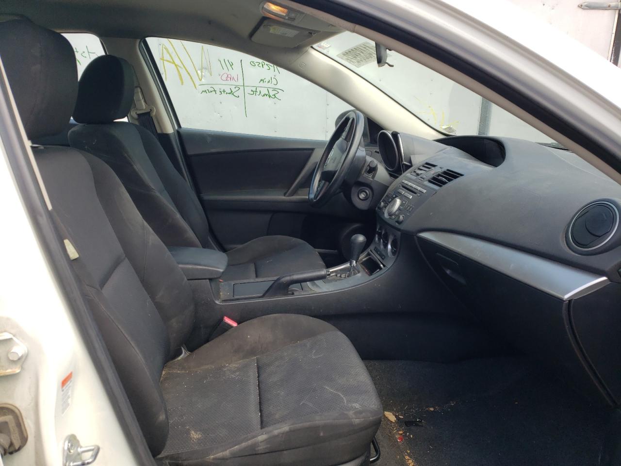 Photo 5 from auction – 2011 MAZDA 3 I with VIN JM1BL1VF8B1445599