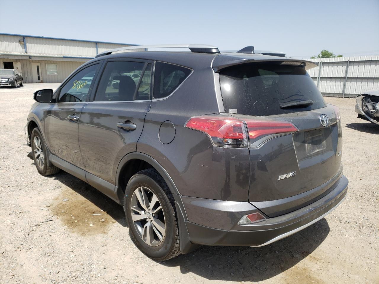 Photo 3 from auction – 2016 TOYOTA RAV4 XLE with VIN 2T3WFREV3GW283792
