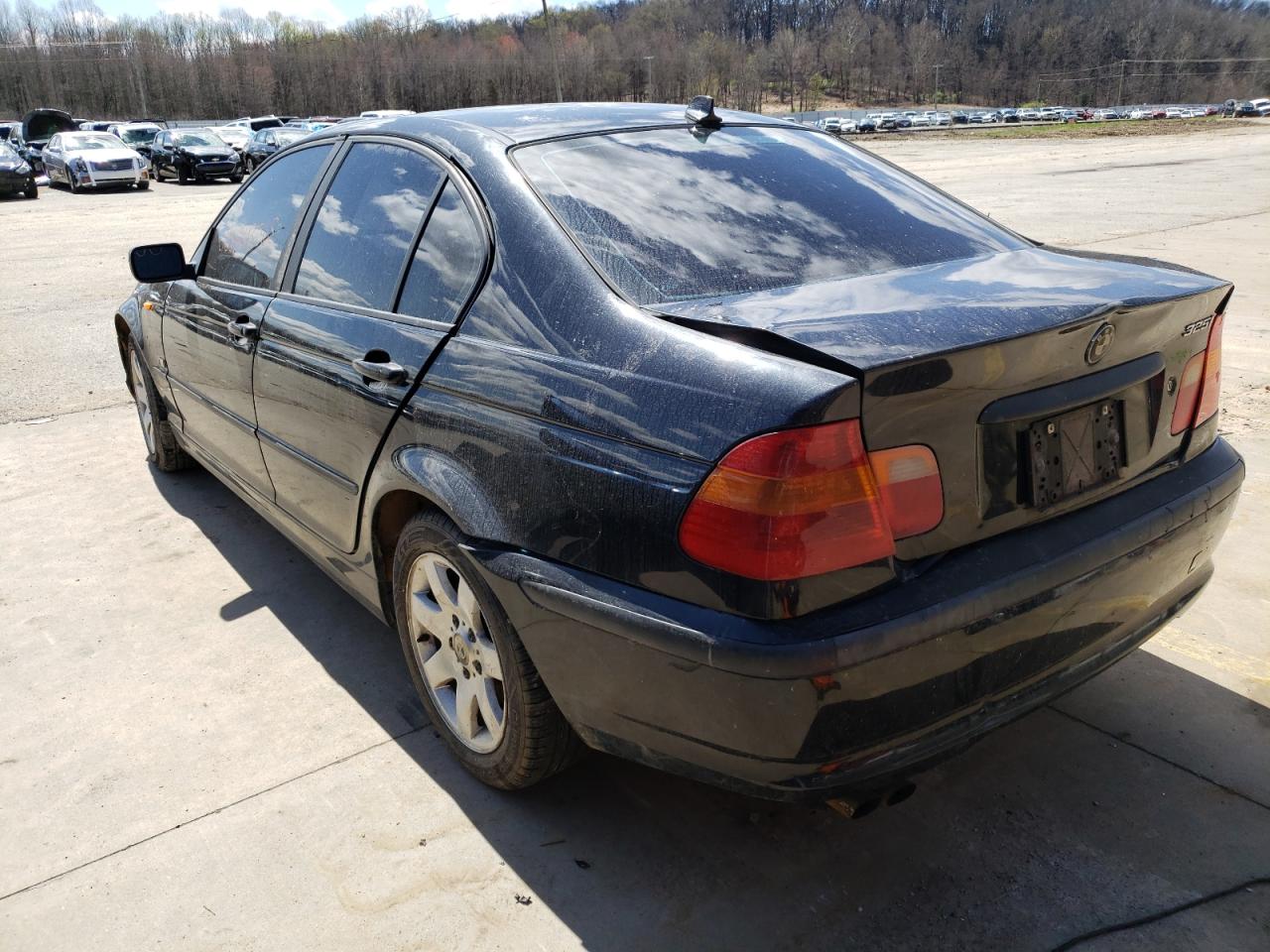 Photo 3 from auction – 2004 BMW 325 I with VIN WBAEV33454KR34377