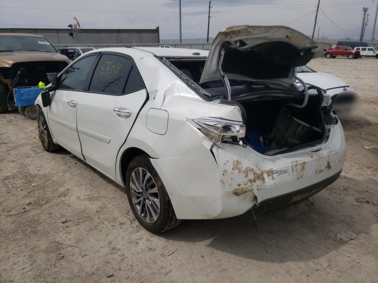 Zdjęcie 3 z aukcji – 2018 TOYOTA COROLLA L z VIN 5YFBURHEXJP745346