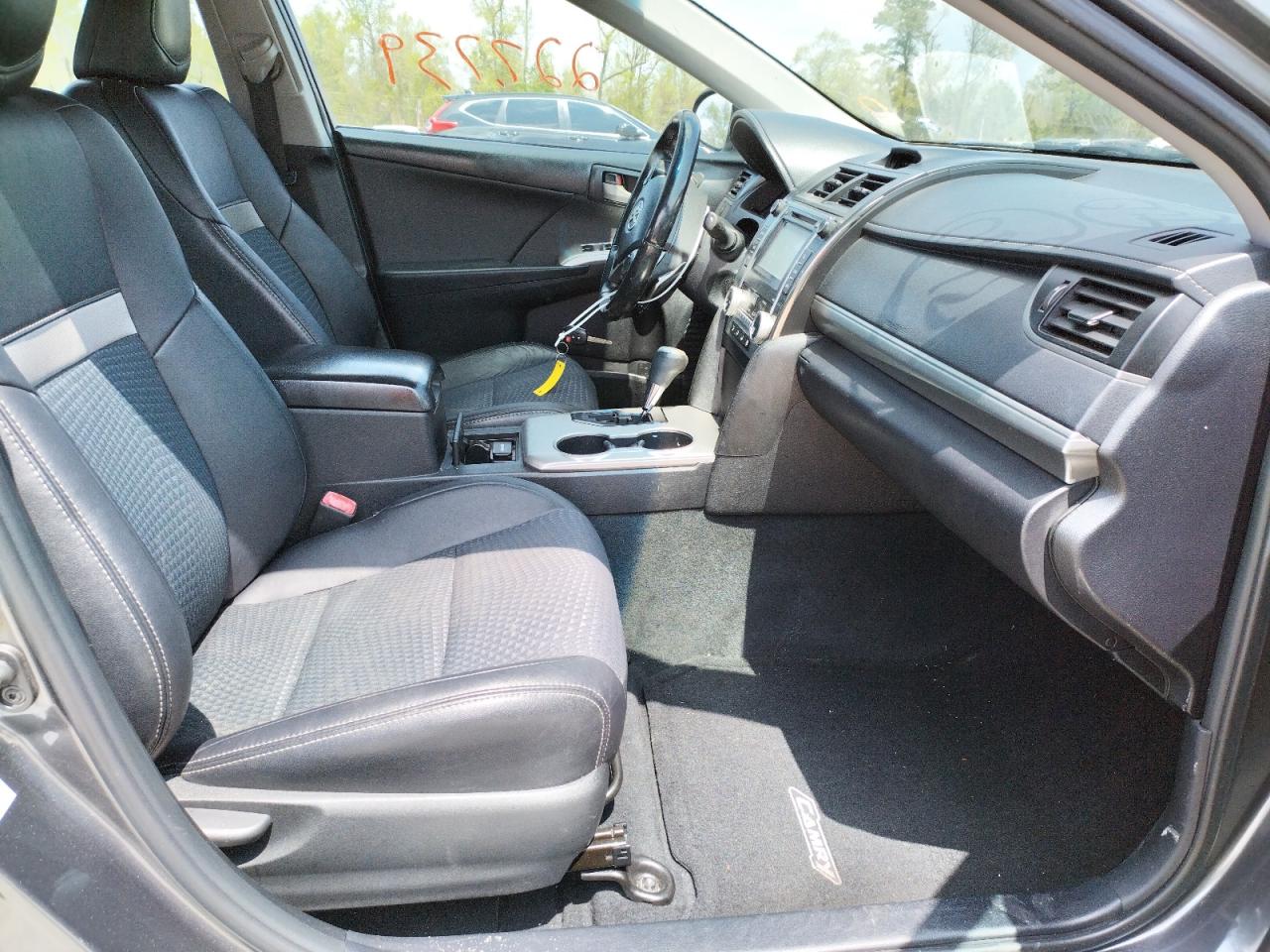 Photo 5 from auction – 2014 TOYOTA CAMRY L with VIN 4T1BF1FK0EU307010