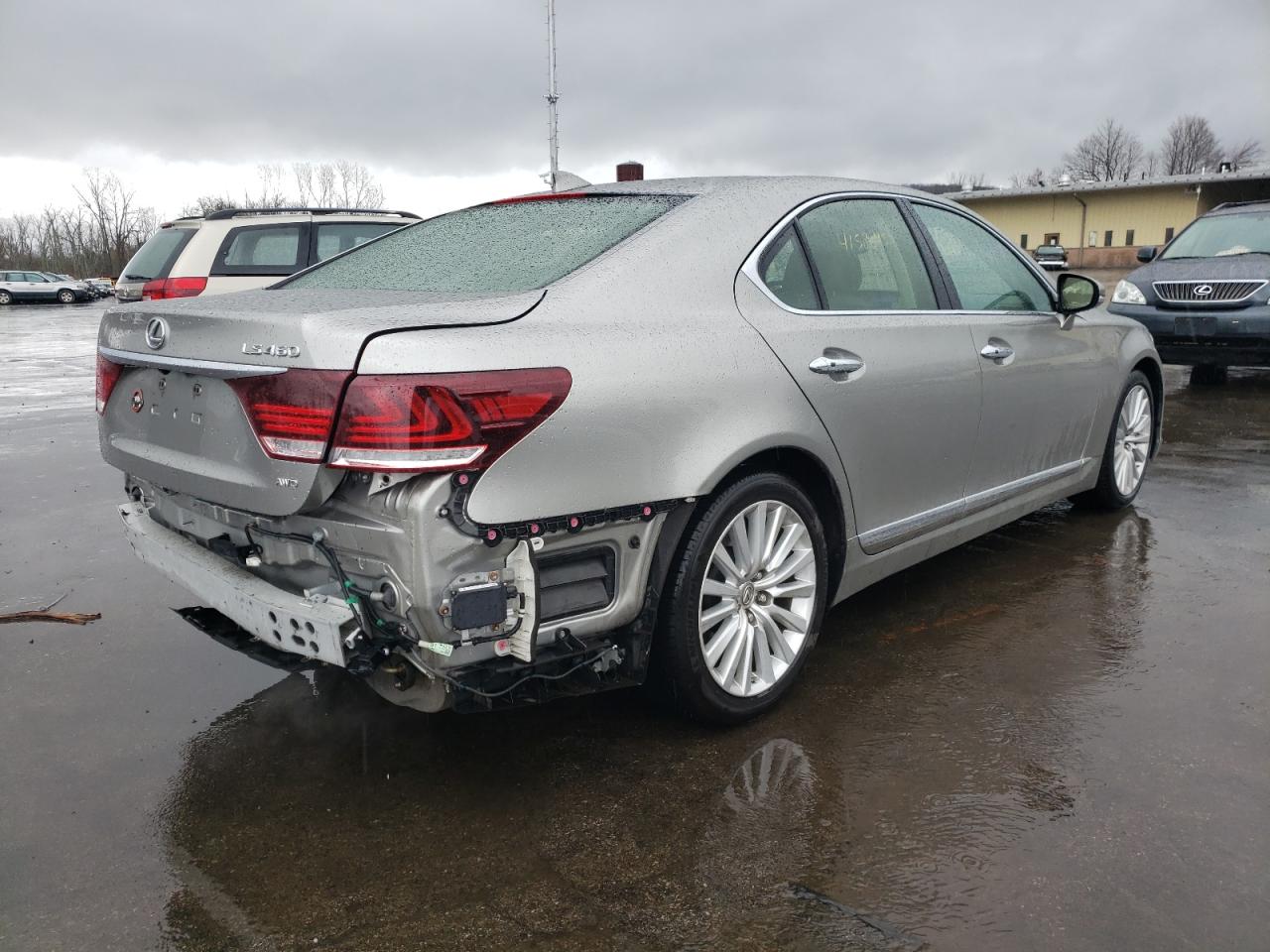 Photo 4 from auction – 2017 LEXUS LS 460 with VIN JTHCL5EF8H5027801