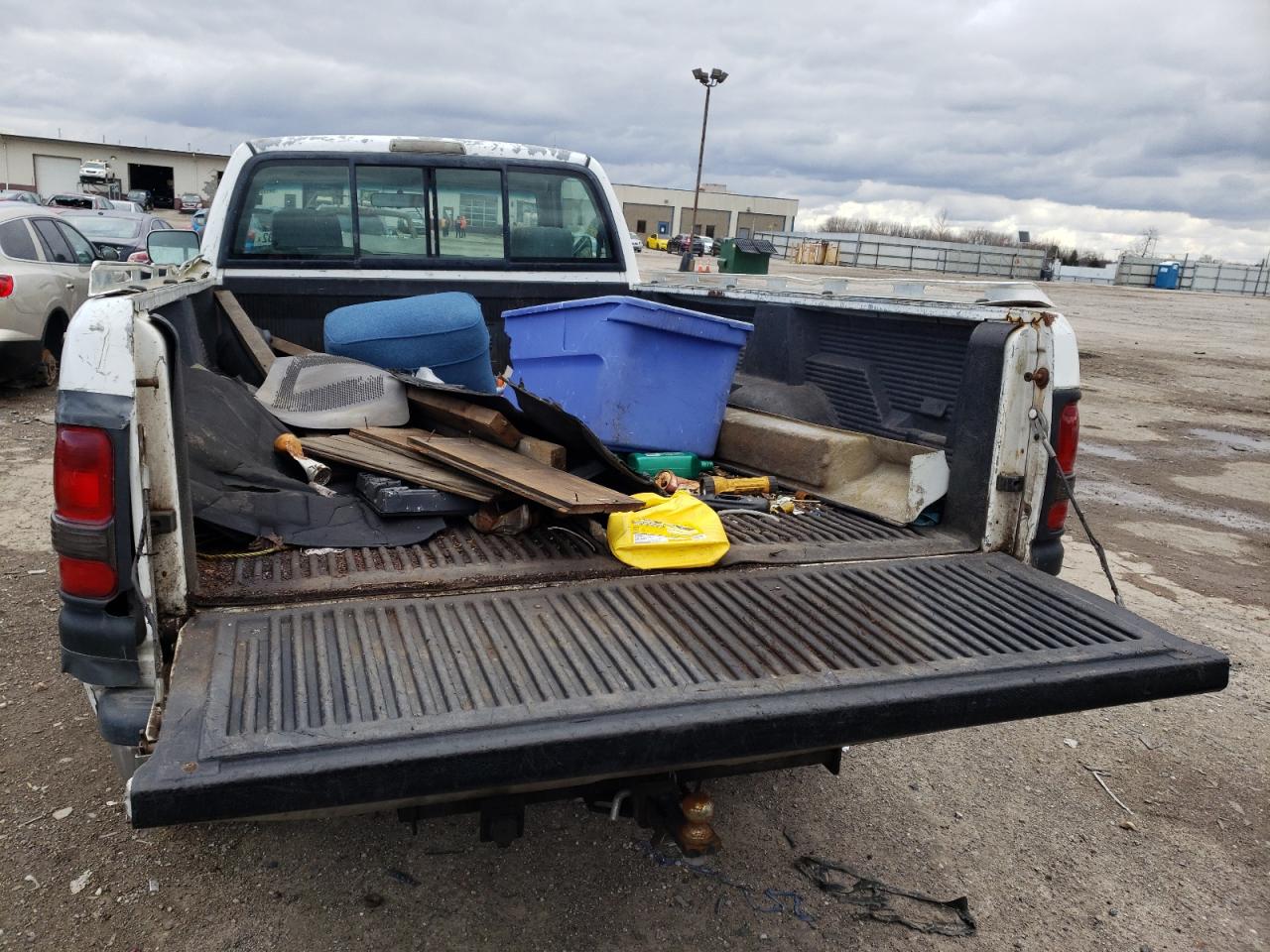 Photo 6 from auction – 1997 DODGE RAM 2500 with VIN 1B7KF26Z0VJ523982