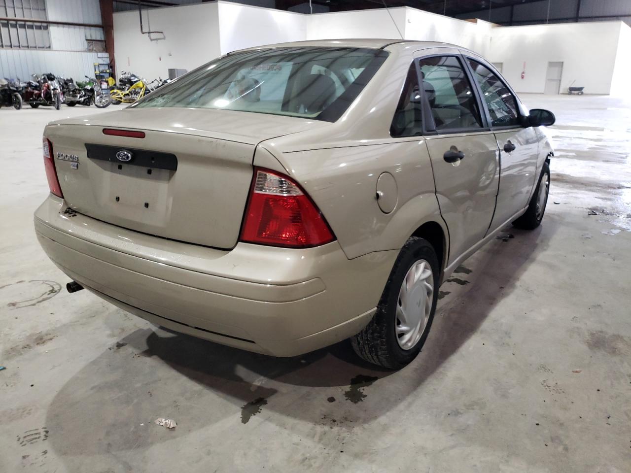 Photo 4 from auction – 2007 FORD FOCUS ZX4 with VIN 1FAFP34N57W304807