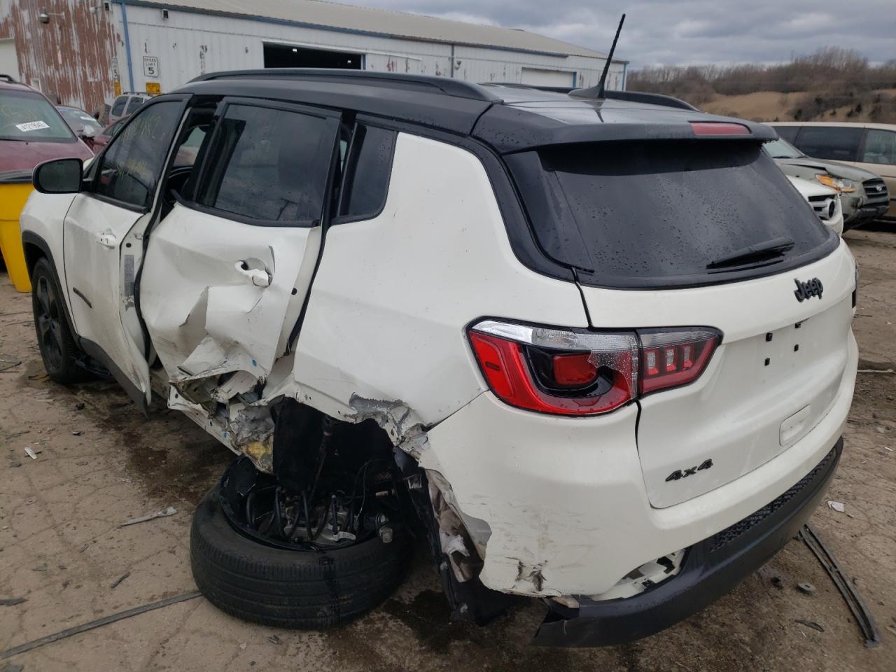 Photo 3 from auction – 2019 JEEP COMPASS LA with VIN 3C4NJDBB5KT807936
