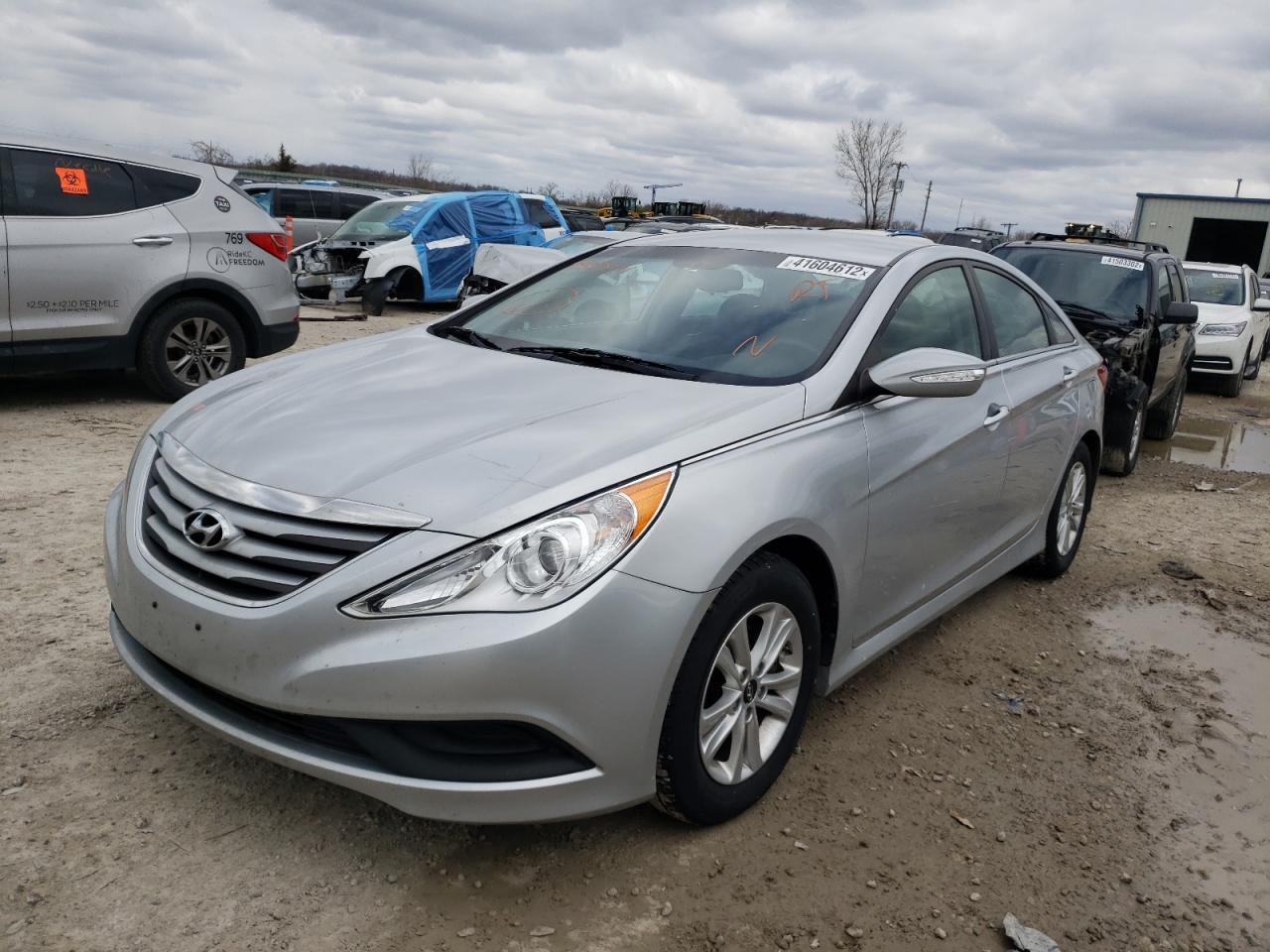 Photo 2 from auction – 2014 HYUNDAI SONATA GLS with VIN 5NPEB4AC5EH915341
