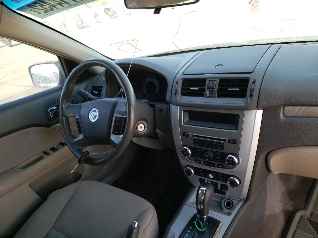 Photo 9 from auction – 2010 MERCURY MILAN with VIN 3MEHM0HA2AR603472