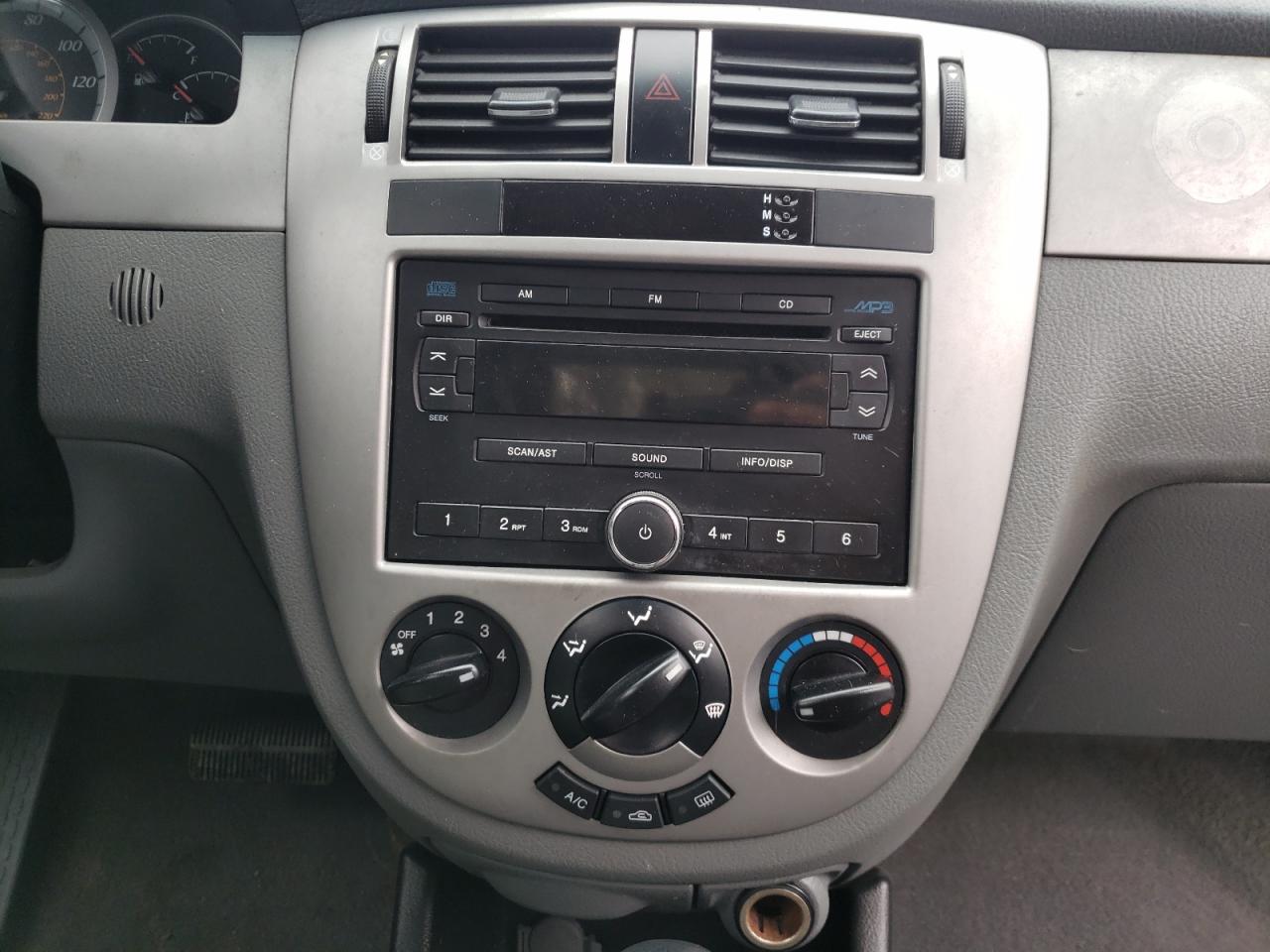 Photo 9 from auction – 2006 SUZUKI FORENZA with VIN KL5JD56Z26K421605