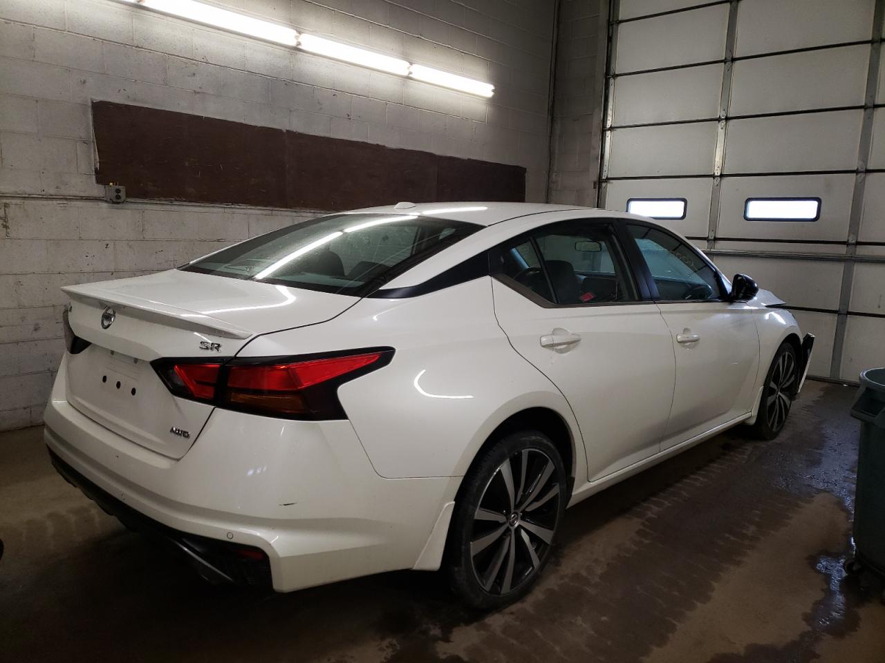Photo 4 from auction – 2020 NISSAN ALTIMA SR with VIN 1N4BL4CW3LC177416