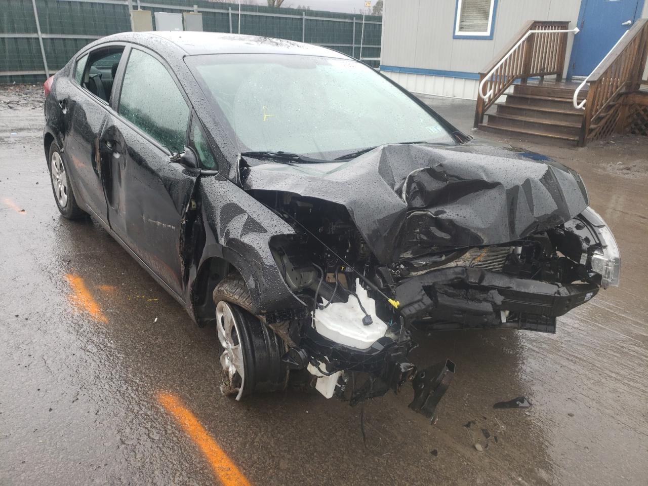 Photo 1 from auction – 2018 KIA FORTE LX with VIN 3KPFK4A73JE237405
