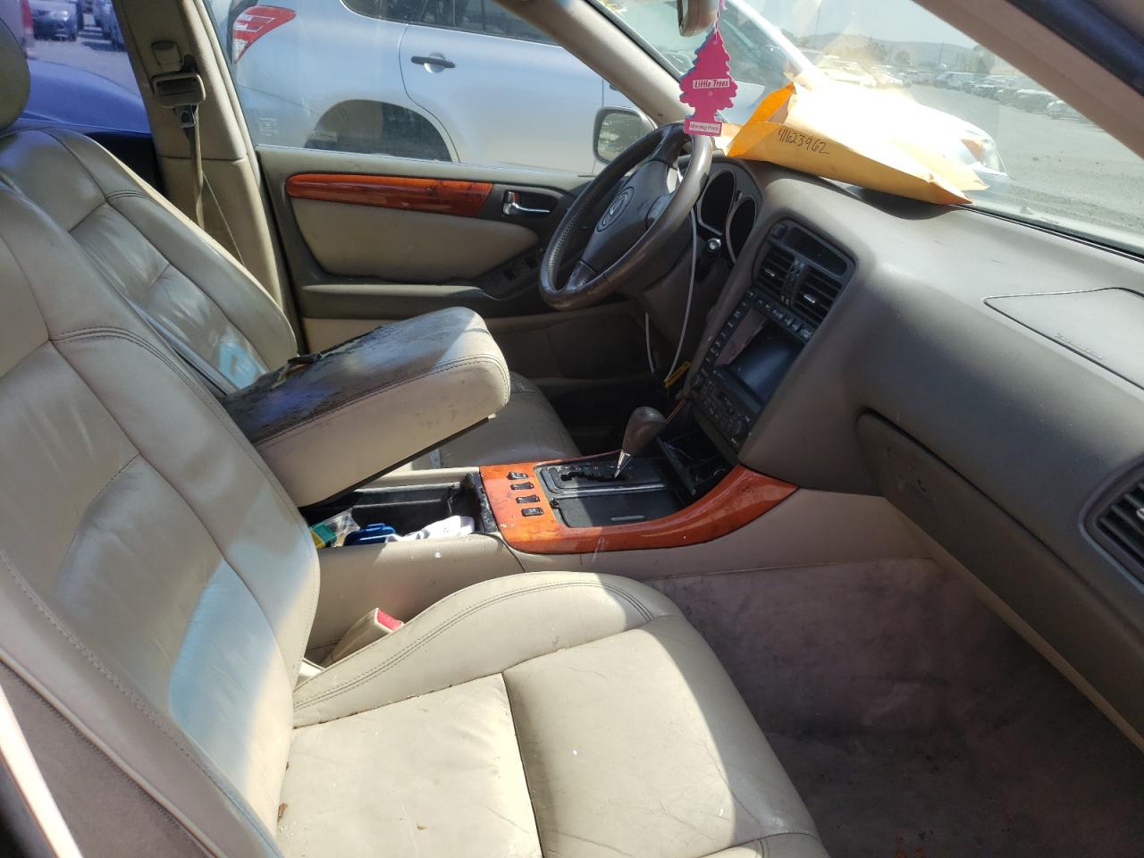 Photo 5 from auction – 2001 LEXUS GS 300 with VIN JT8BD69S110121544