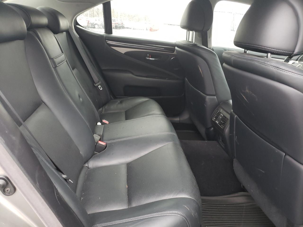 Photo 6 from auction – 2017 LEXUS LS 460 with VIN JTHCL5EF8H5027801