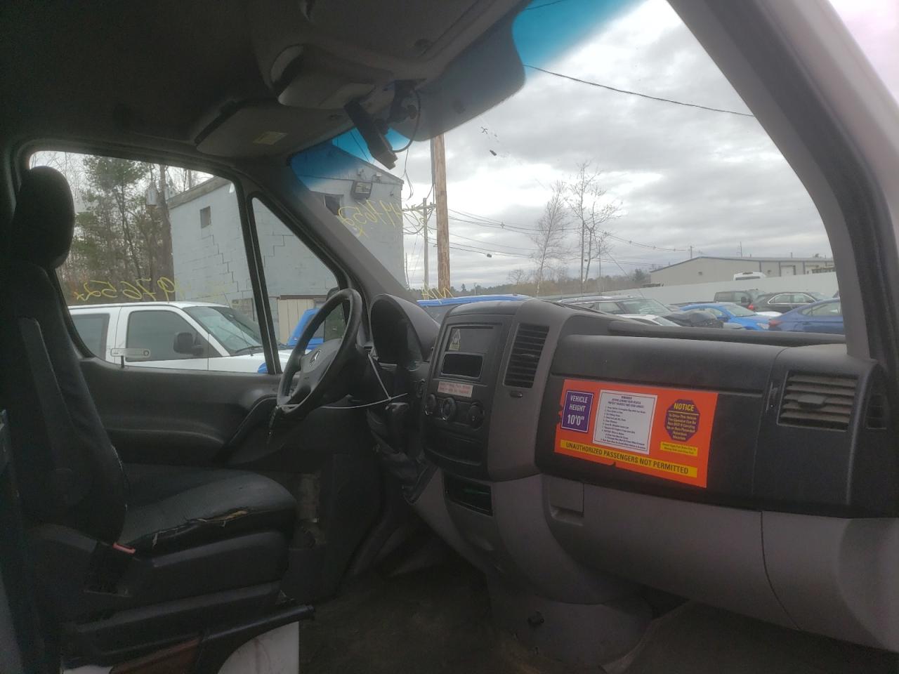 Photo 5 from auction – 2012 MERCEDES-BENZ SPRINTER 2 with VIN WD3PE8CBXC5613238