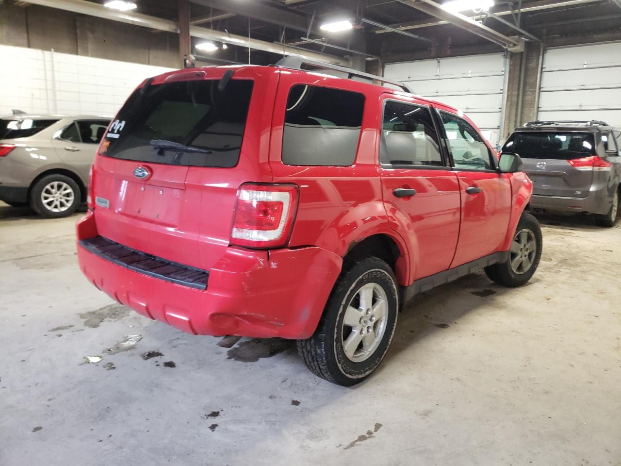 Photo 4 from auction – 2009 FORD ESCAPE XLT with VIN 1FMCU03789KA30094