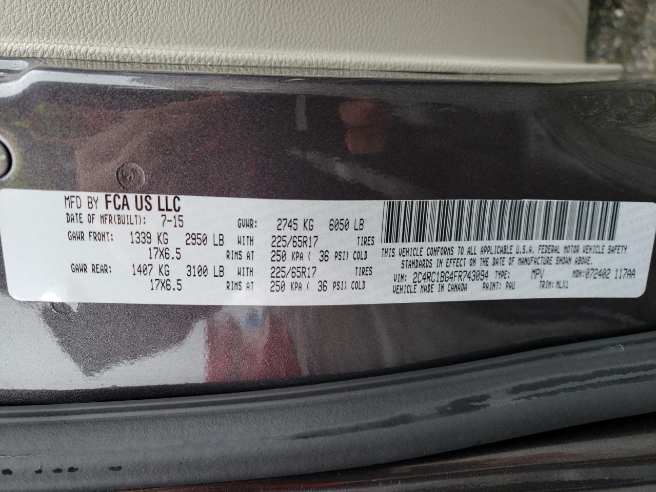 Photo 10 from auction – 2015 CHRYSLER TOWN & COU with VIN 2C4RC1BG4FR743094