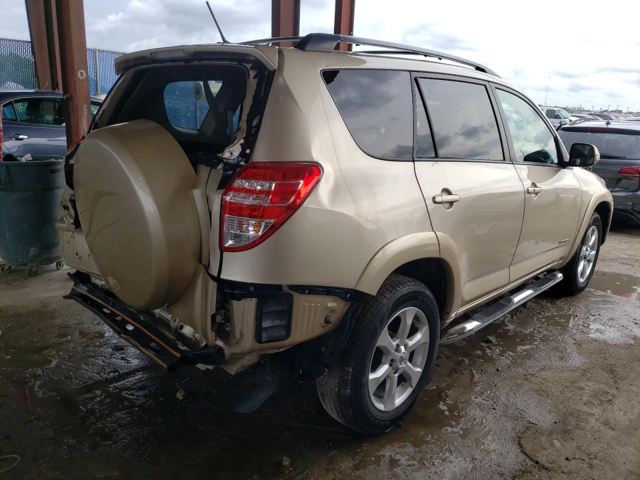 Photo 4 from auction – 2010 TOYOTA RAV4 LIMIT with VIN 2T3YF4DV4AW031831
