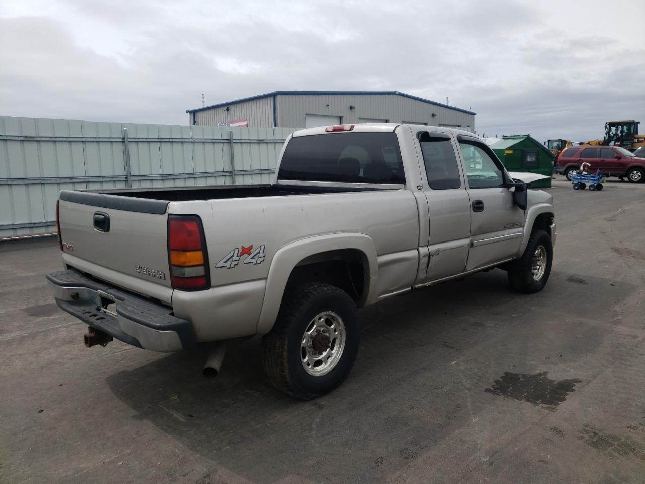 Photo 4 from auction – 2004 GMC SIERRA with VIN 1GTHK29U54E199621