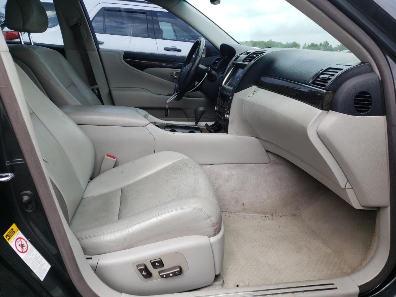 Photo 5 from auction – 2008 LEXUS LS 460 with VIN JTHBL46F285083818