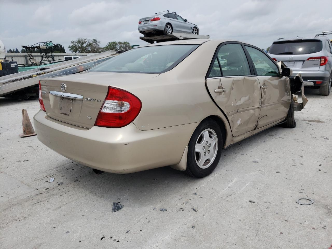 Photo 4 from auction – 2002 TOYOTA CAMRY LE with VIN 4T1BF32K92U014395