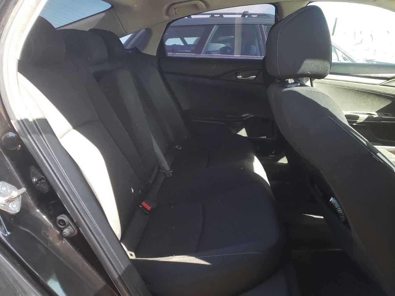 Photo 6 from auction – 2018 HONDA CIVIC EX with VIN 2HGFC2F78JH562454