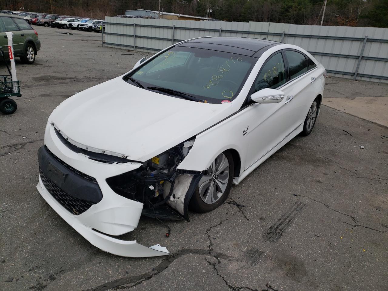 Photo 2 from auction – 2015 HYUNDAI SONATA HYB with VIN KMHEC4A47FA135478