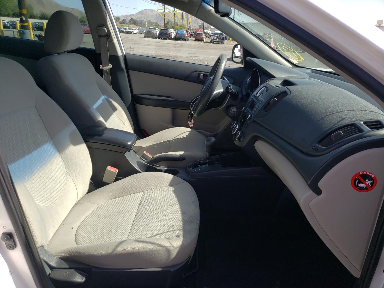 صورة رقم 5 من المزاد - 2010 KIA FORTE EX مع VIN KNAFU4A25A5288329