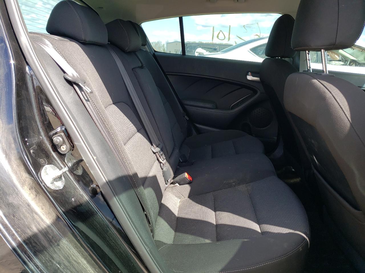 Photo 6 from auction – 2018 KIA FORTE LX with VIN KNAFK5A84J5773903