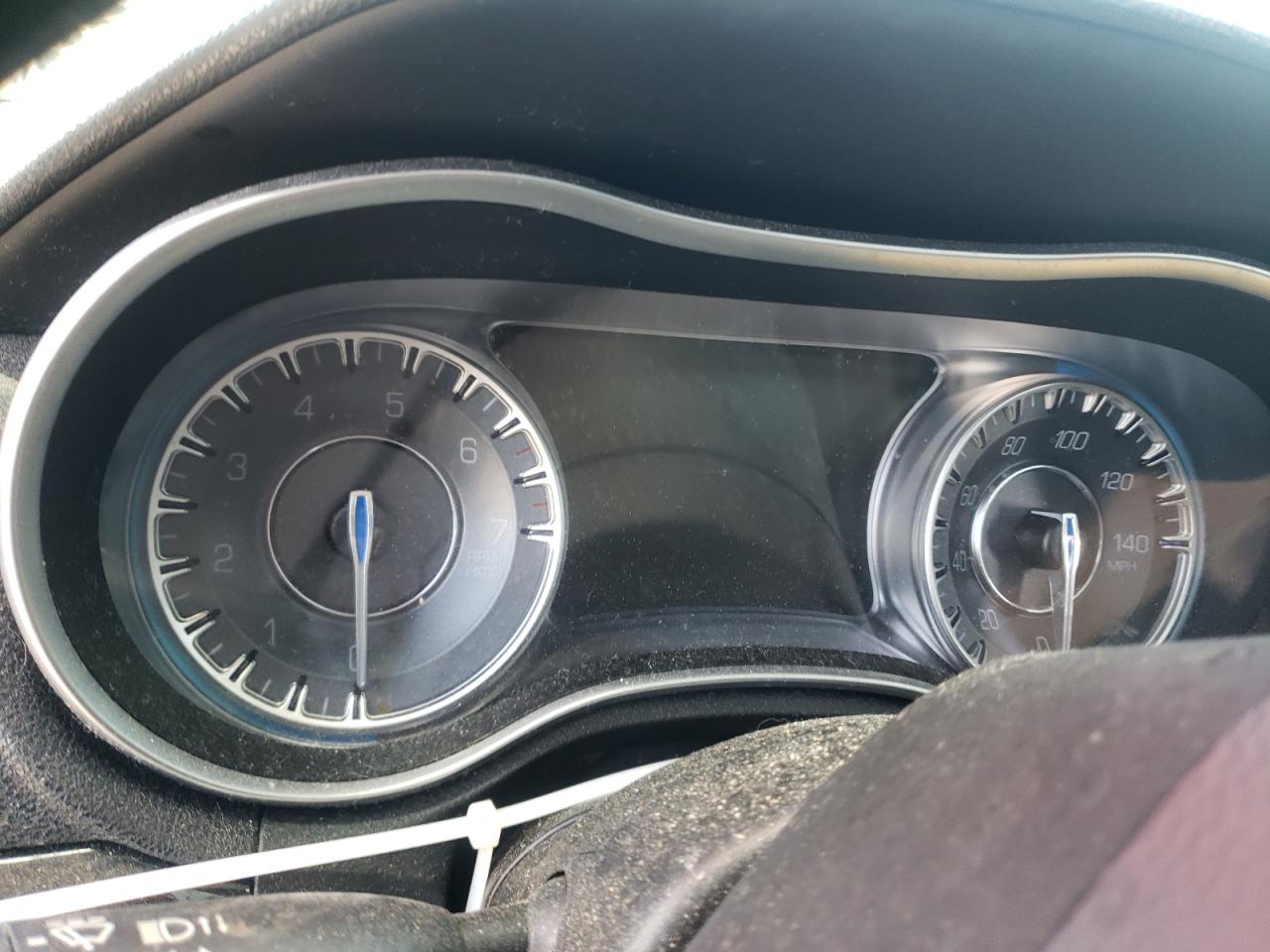 Photo 8 from auction – 2016 CHRYSLER 300C with VIN 2C3CCAEG2GH260989