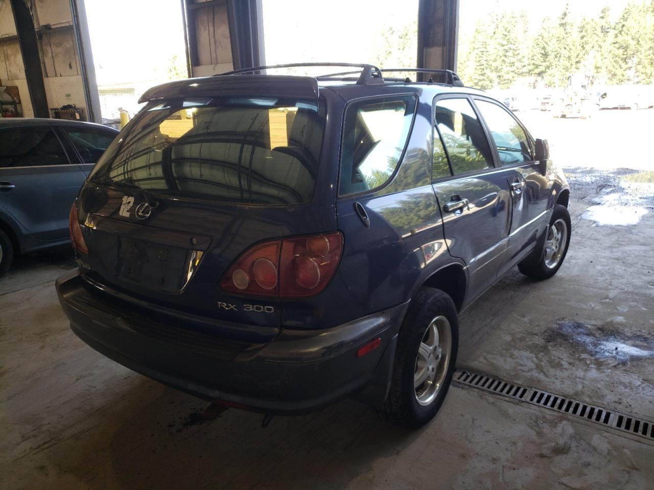 Photo 4 from auction – 1999 LEXUS RX 300 with VIN JT6HF10U8X0018158