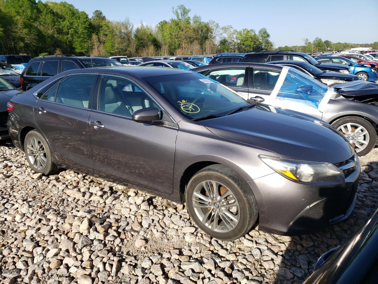 TOYOTA CAMRY LE 2017 with VIN 4T1BF1FK6HU283347 - Photo from auction