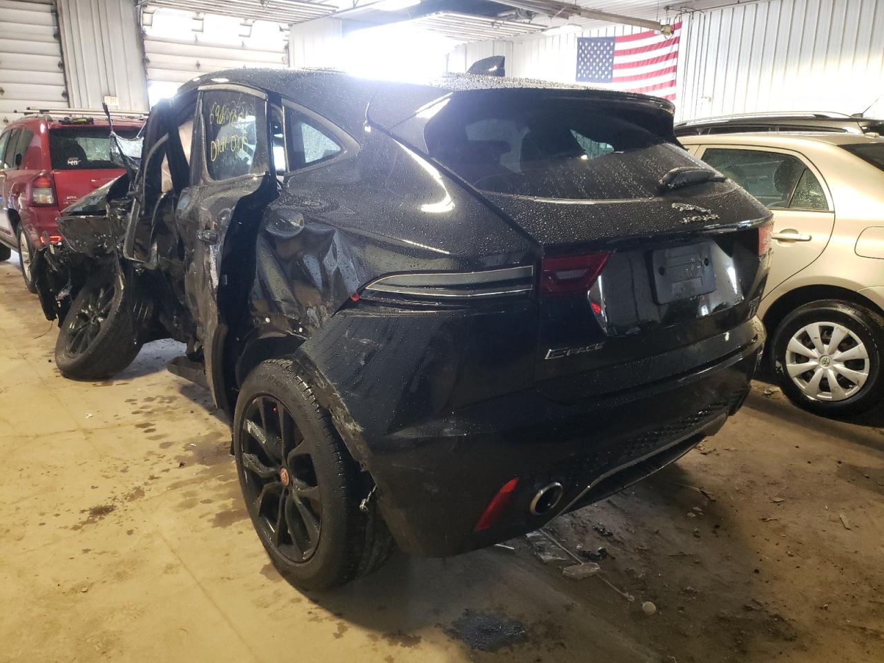 Photo 3 from auction – 2018 JAGUAR E-PACE S with VIN SADFJ2FX8J1Z01351