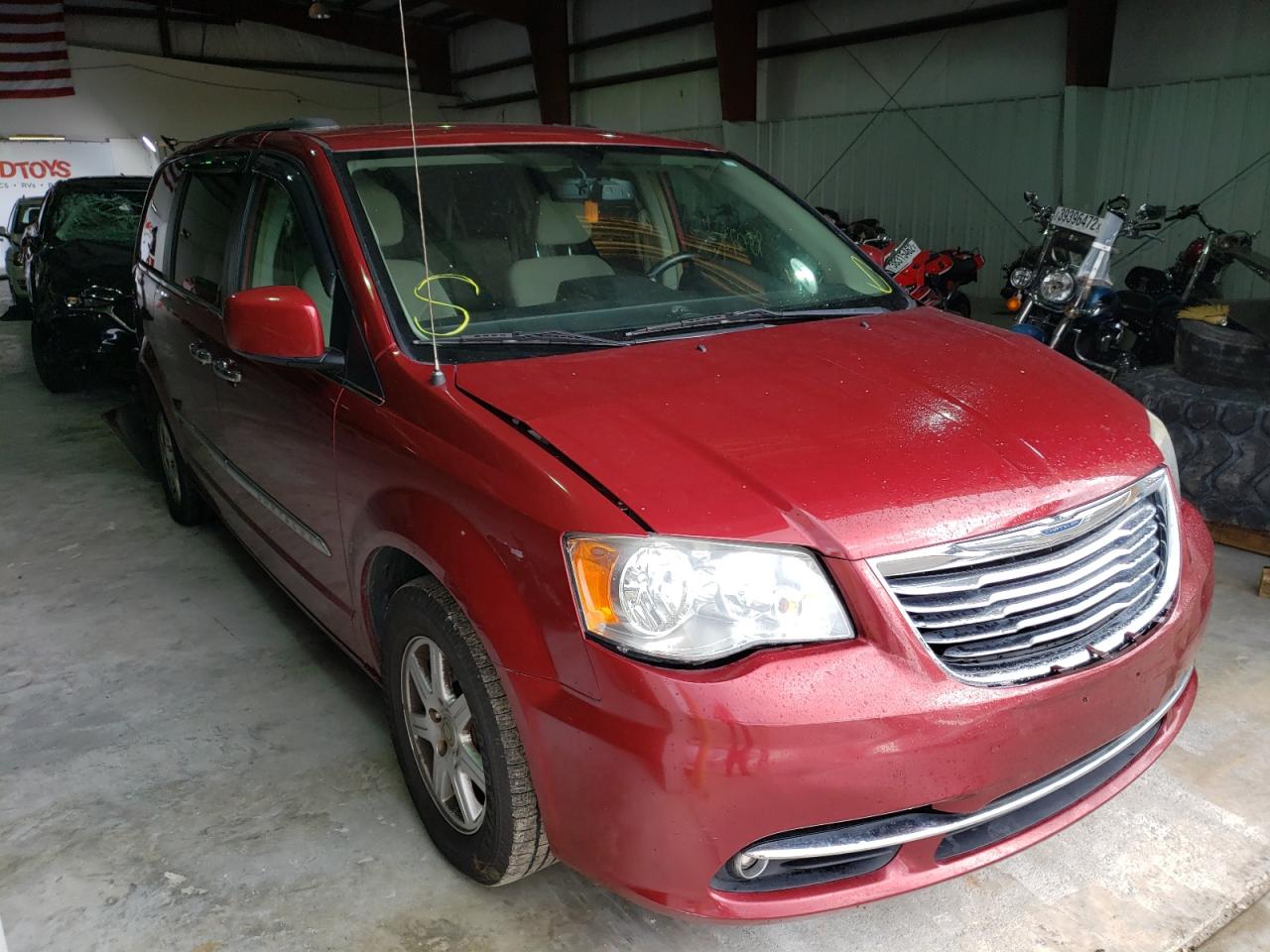 CHRYSLER TOWN & COU 2012 with VIN 2C4RC1BG7CR106826 - Photo from auction